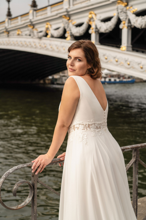 Lovely Plus Size 2024 großen Größen Brautkleid LO 454T 02 Sissi Brautmoden Magdeburg