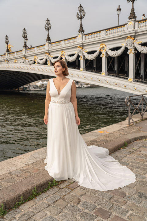 Lovely Plus Size 2024 großen Größen Brautkleid LO 454T 05 Sissi Brautmoden Magdeburg