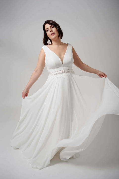 Lovely Plus Size 2024 großen Größen Brautkleid LO 454T 08 Sissi Brautmoden Magdeburg