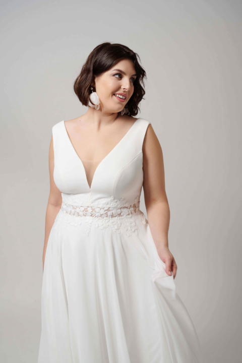 Lovely Plus Size 2024 großen Größen Brautkleid LO 454T 14 Sissi Brautmoden Magdeburg